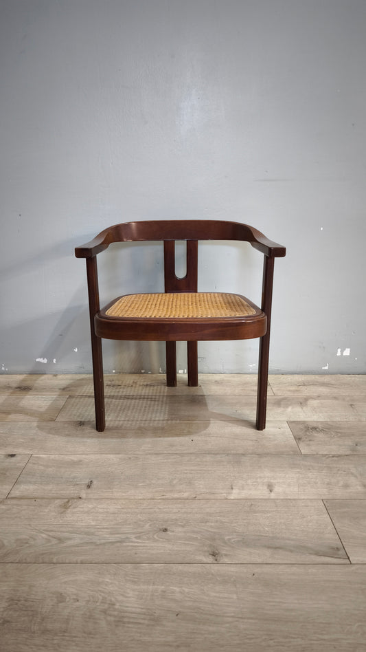 91802 Poltroncina in legno con seduta in paglia di Vienna