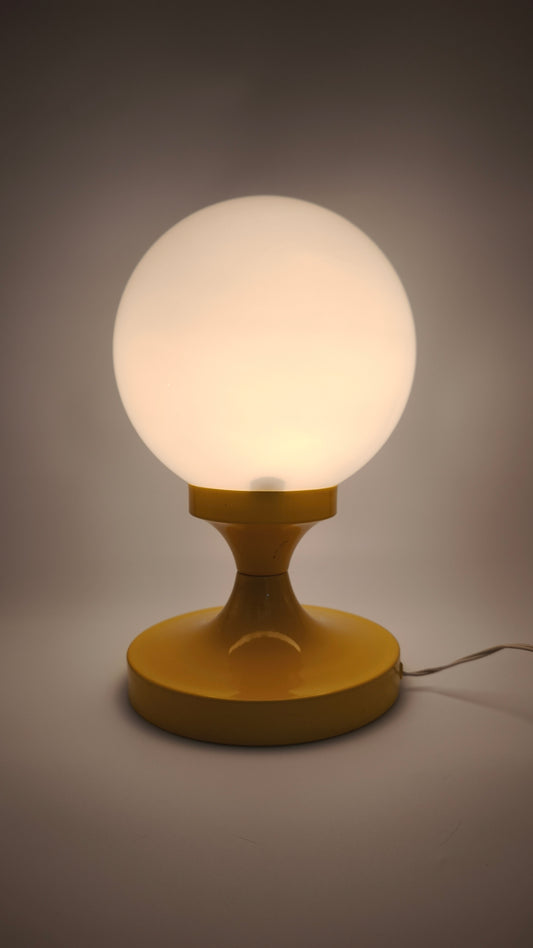 203 Lampada da tavolo Space Age con base gialla