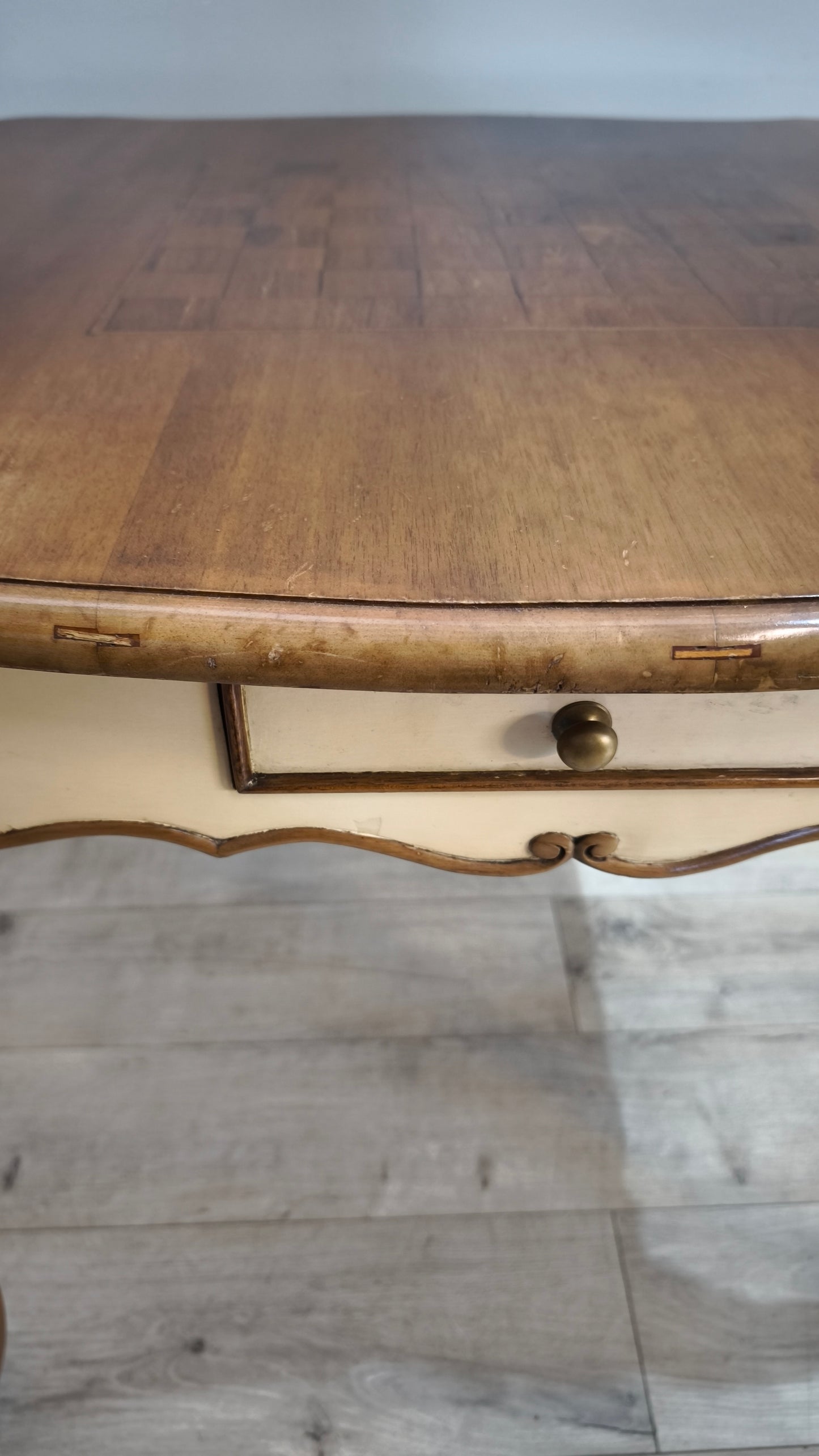 92107 Tavolo da gioco con base bianca e piano in in legno