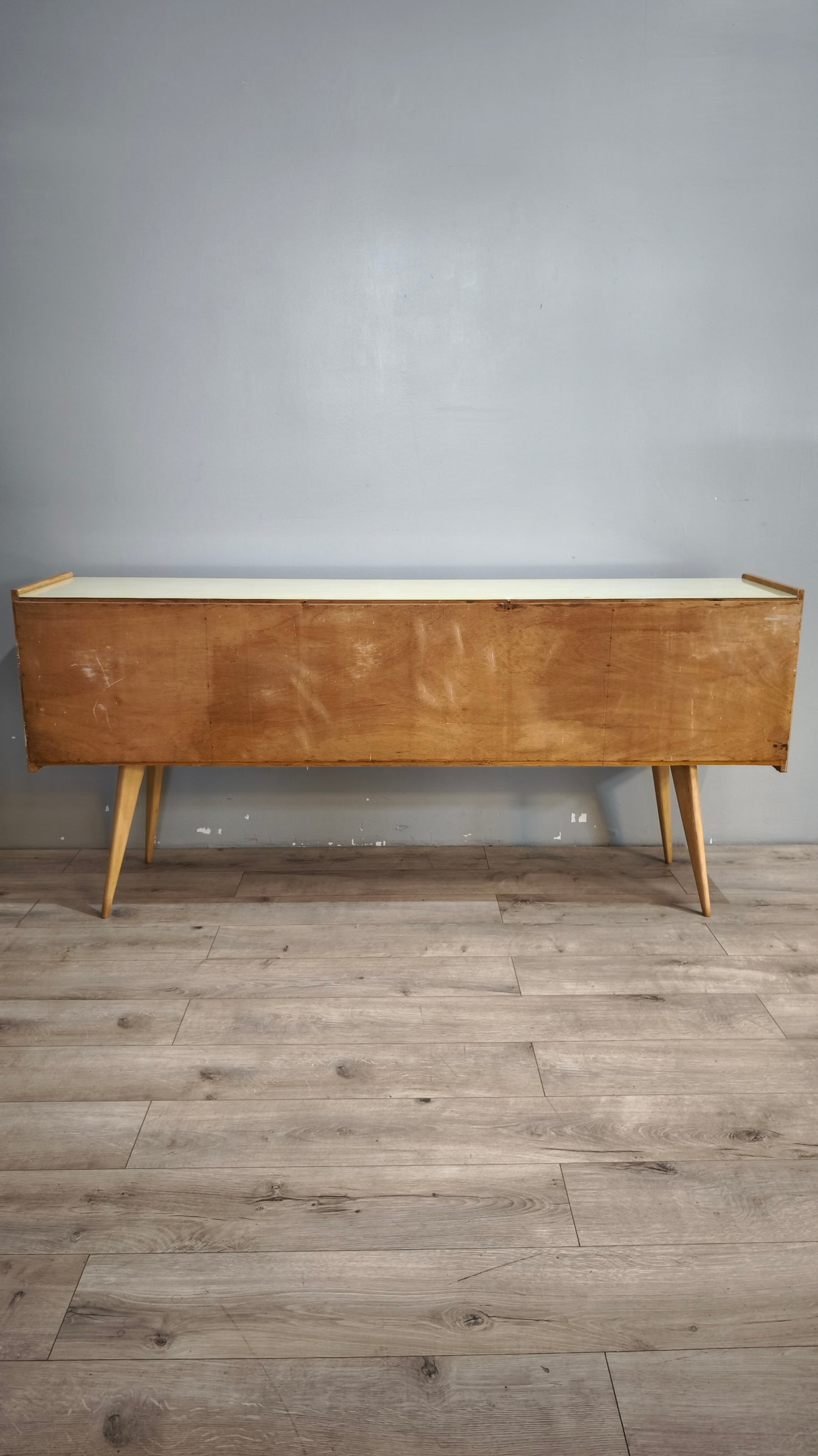 92179 Sideboard anni '60 quattro sportelli dipinta verde
