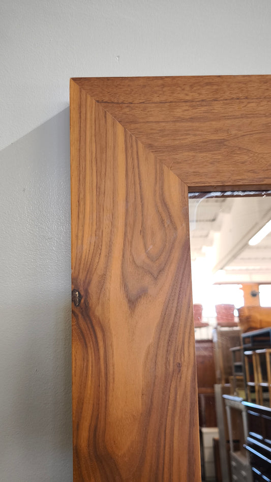 92479 Grande specchio con cornice in legno etnico