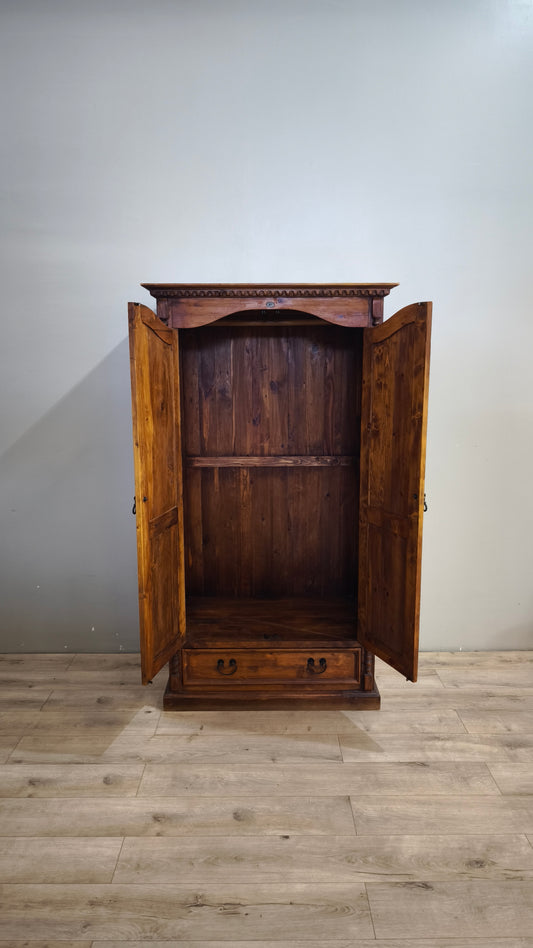 92489 Armadio due ante in legno con cassetto