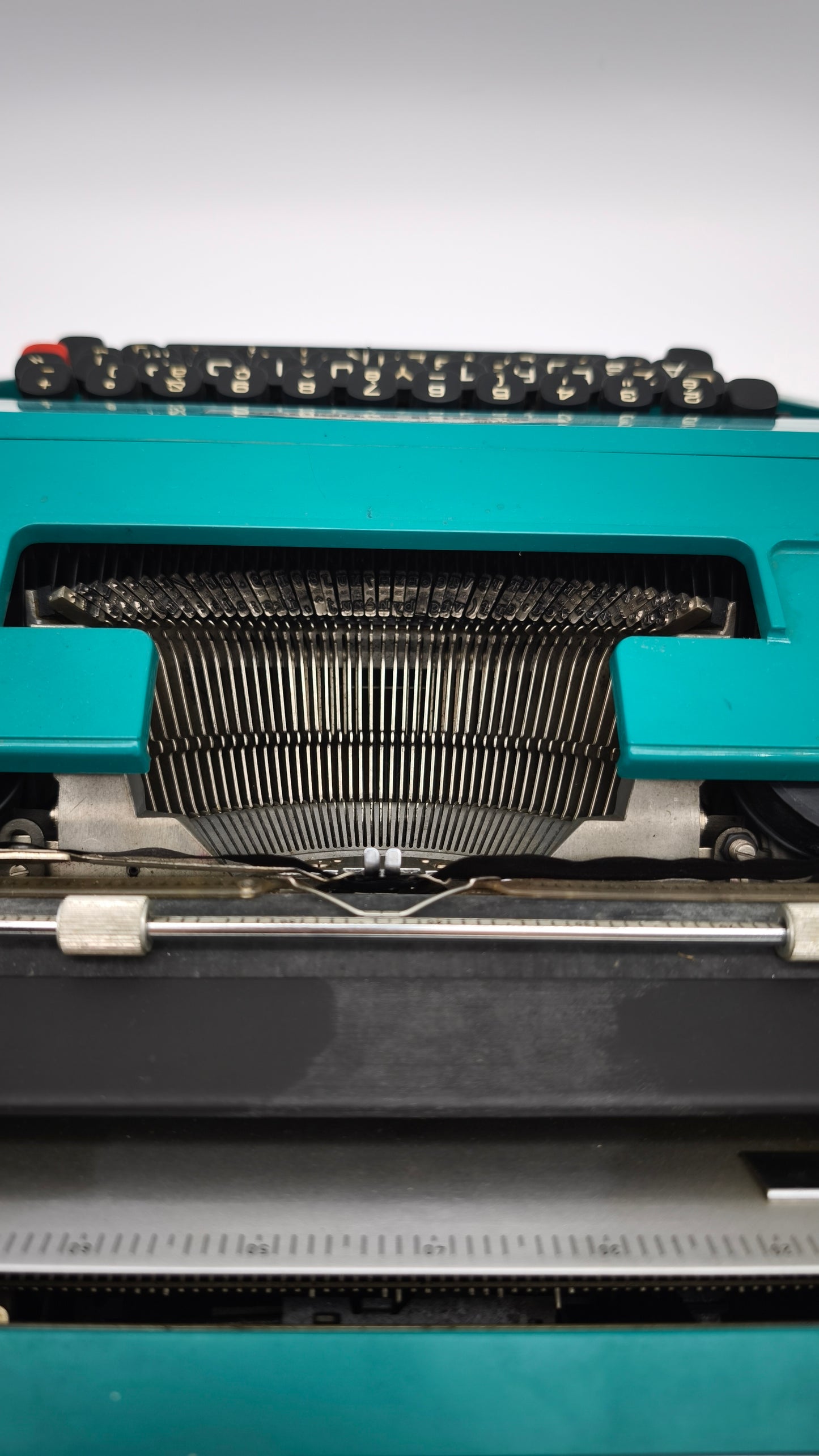 92736 Macchina da scrivere Olivetti Studio 45