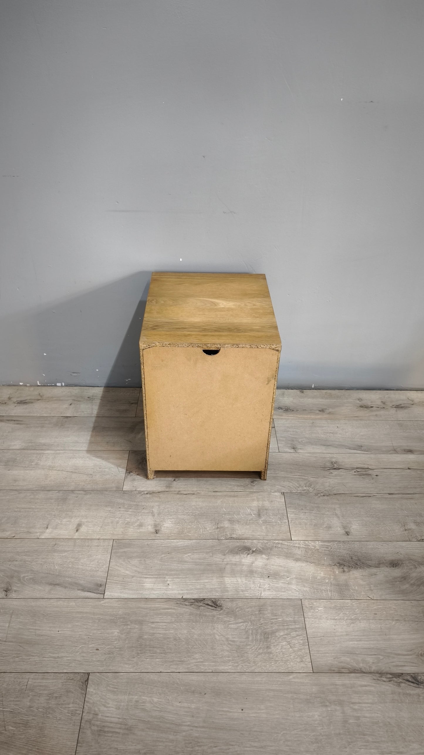 92746 Comodino Ikea con due cassetti