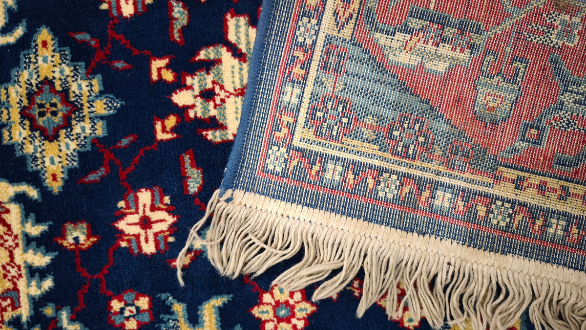 93921 Tappeto in fibra naturale blu e rosso con decoro a motivo floreale 120cm x 176cm