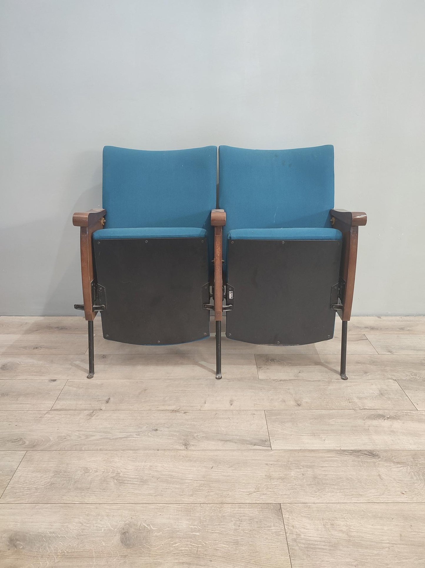 77444 Coppia di sedie da cinema in legno e tessuto blu