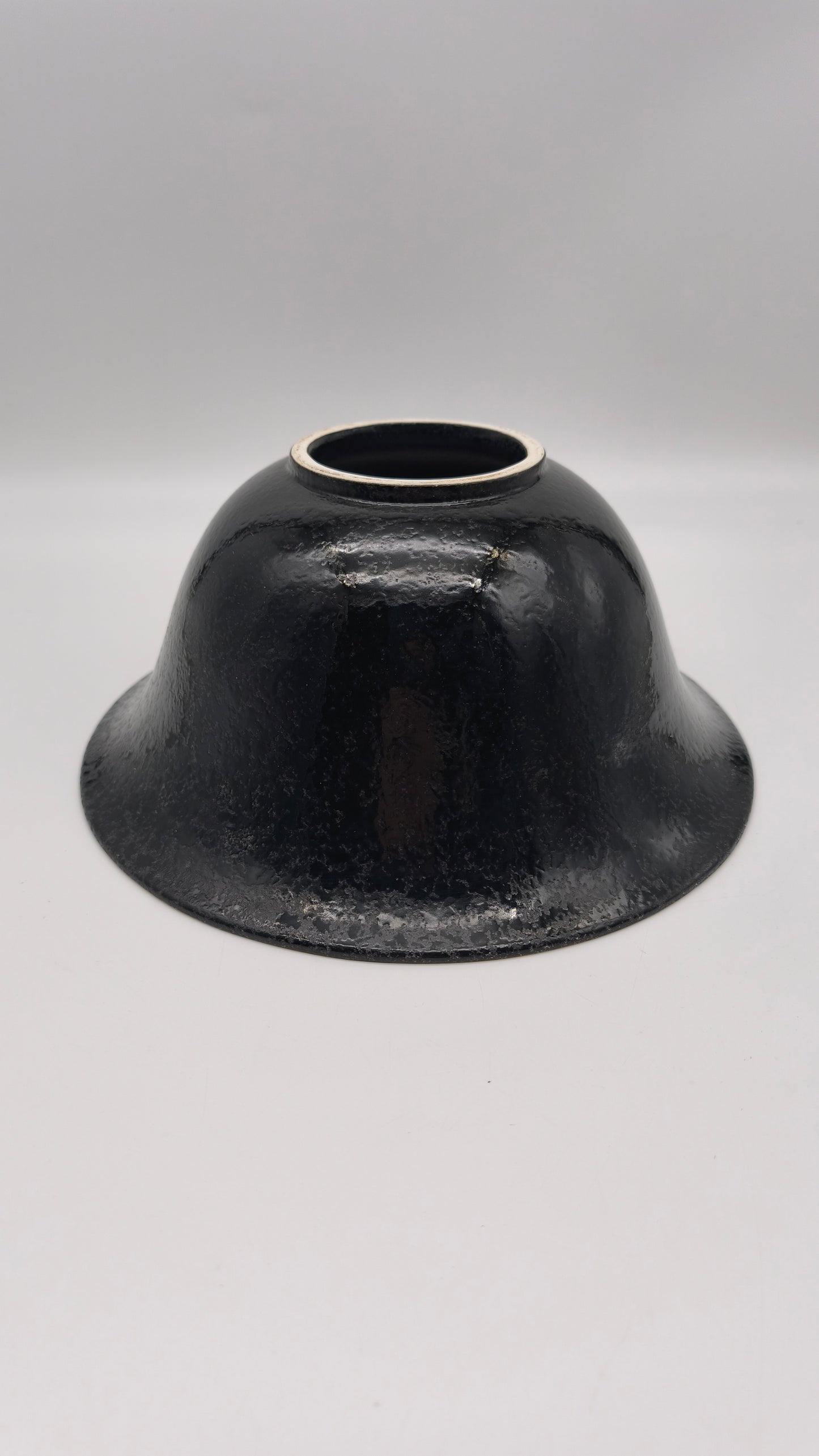 78212 Ciotola in ceramica nera con bagno d'oro all'interno