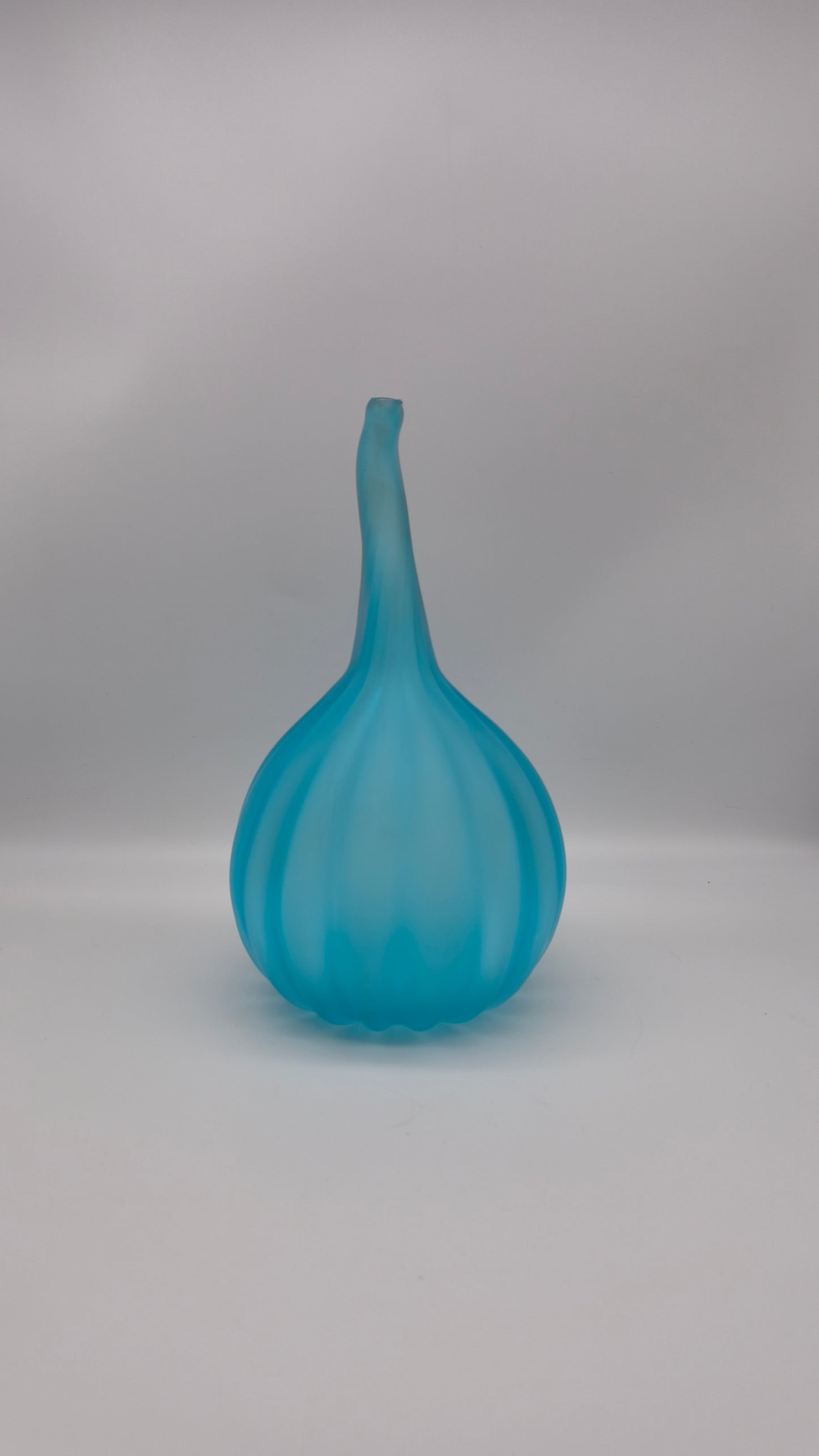 78222 Vaso in vetro celeste Basmuran