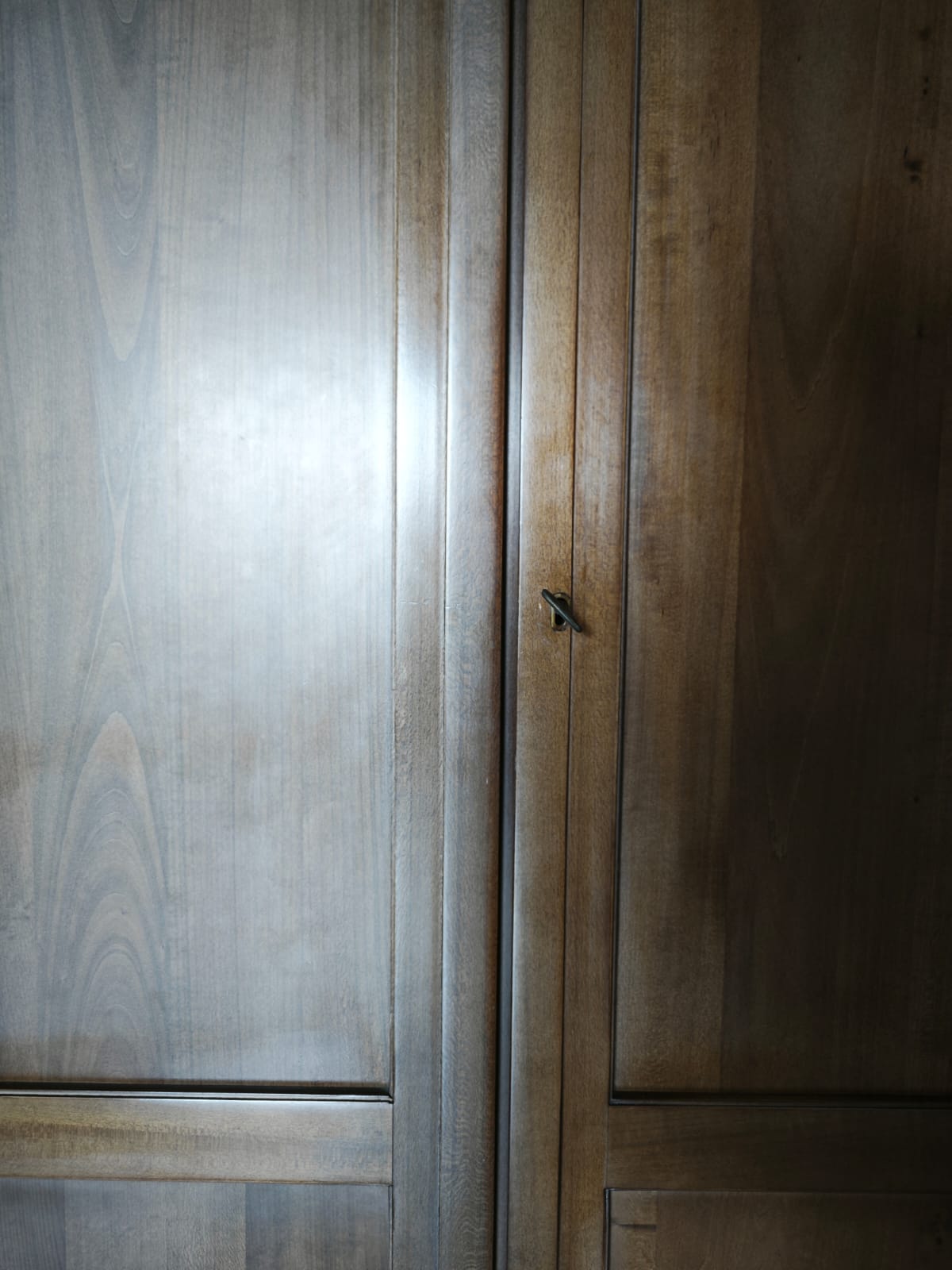 89769 Armadio in legno quattro ante