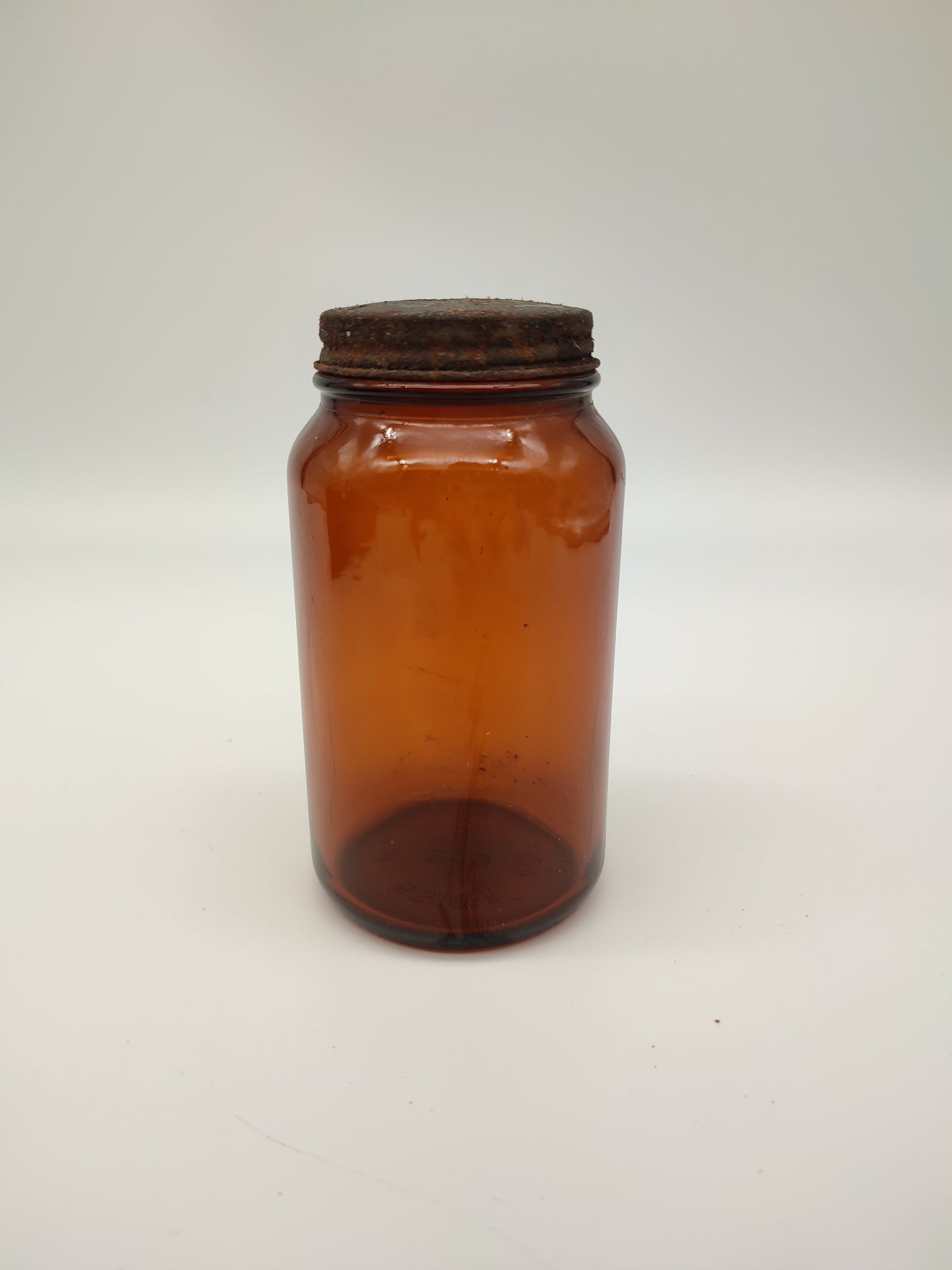 54999 Bottiglia vintage da farmacia in vetro fumé