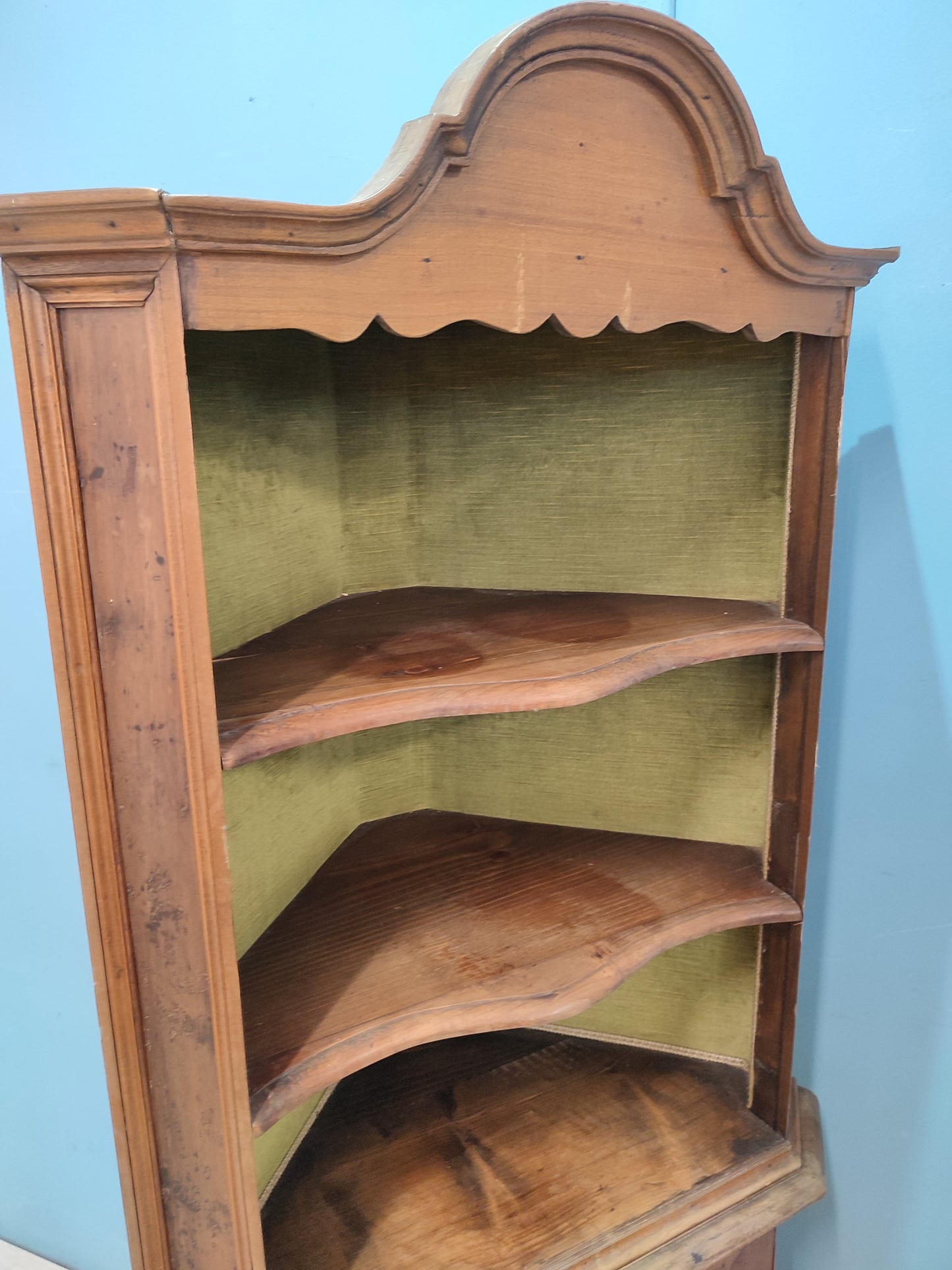 57907 Angoliera in legno massello