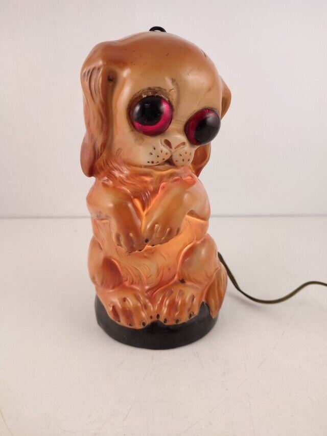 3136 Lampada vintage  in ceramica a forma di cane