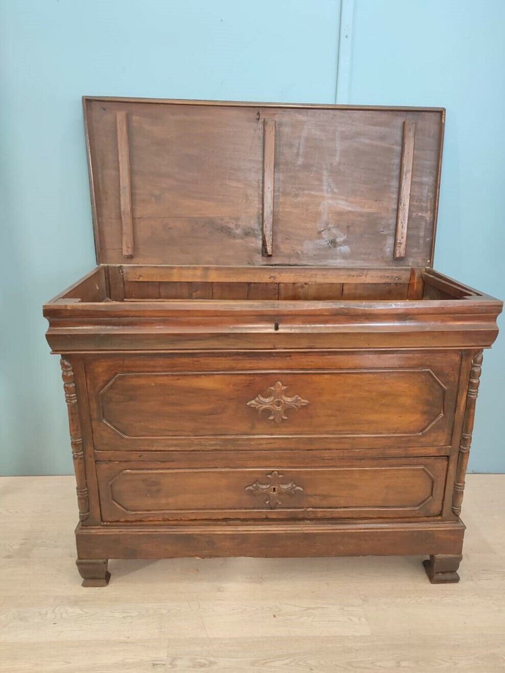 49400 Madia in legno massello
