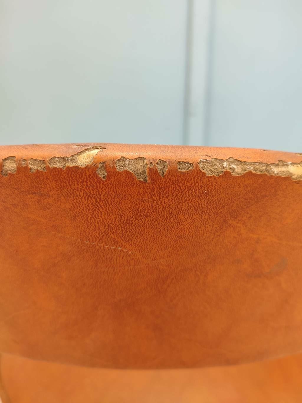 49829 Poltroncina girevole vintage in pelle marrone