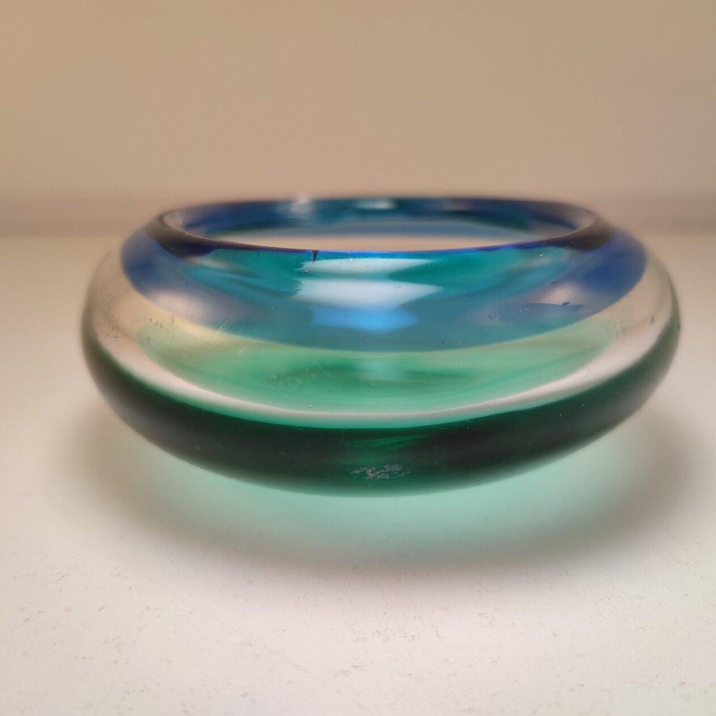 Vaso in vetro colorato firmato Seguso Murano cod. 52737