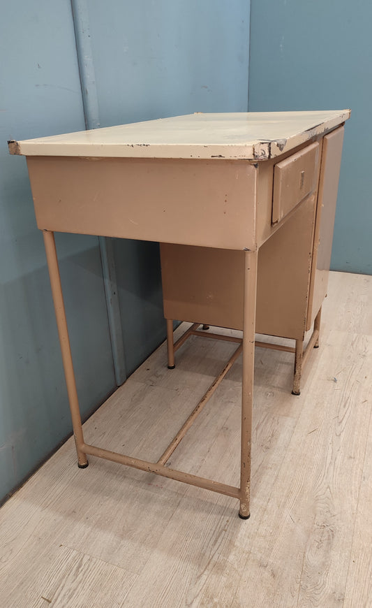 52681 Scrivania anni '60 in metallo