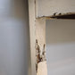 93025 Tavolo anni '50 con base bianca in legno e piano in marmo grigio