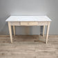 93025 Tavolo anni '50 con base bianca in legno e piano in marmo grigio