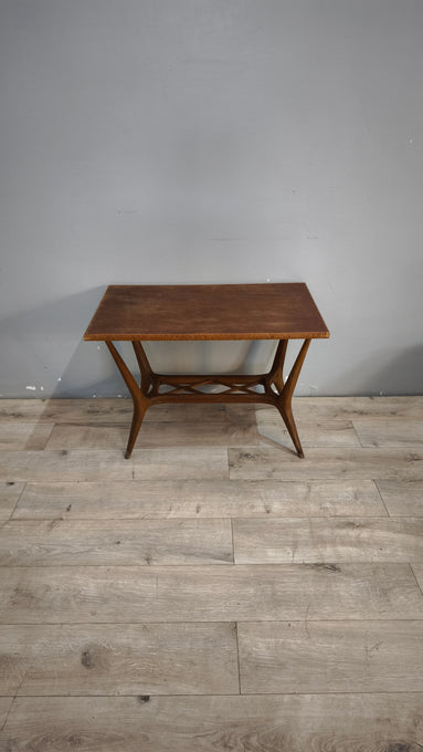 93442 Tavolino da salotto anni '50 in legno con piano rettangolare