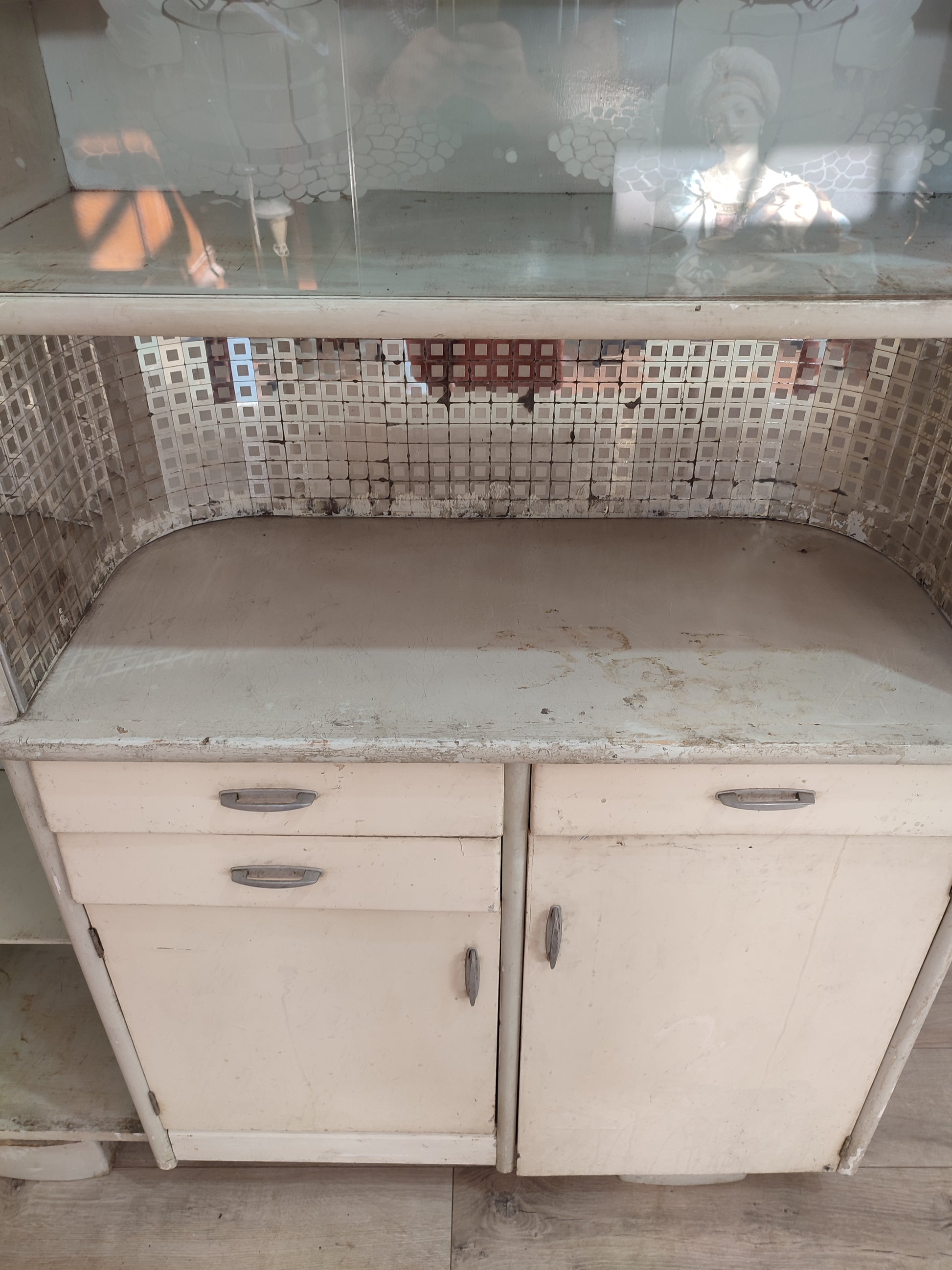 Rarissima credenza vintage degli anni 50. Struttura - Depop