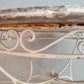 64117 Tavolo da esterno con base in ferro bianco e piano rotondo in marmo