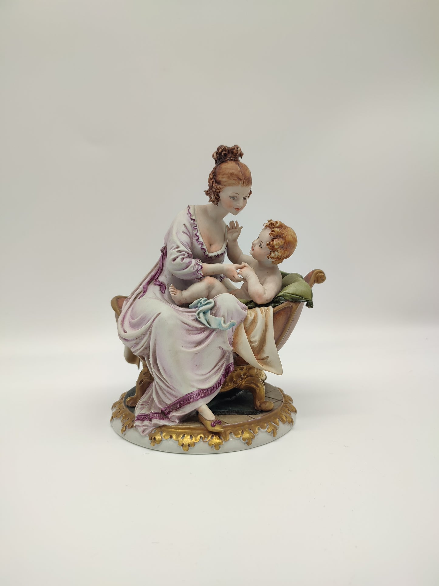 64941 Statuina in ceramica di Capodimonte dama con fanciullo