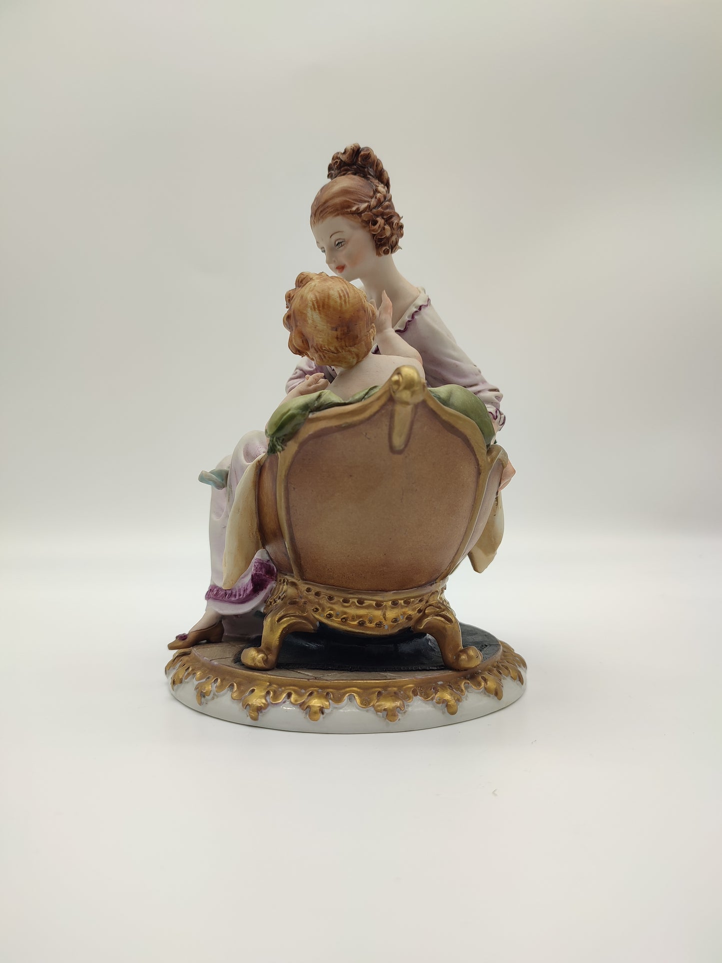 64941 Statuina in ceramica di Capodimonte dama con fanciullo