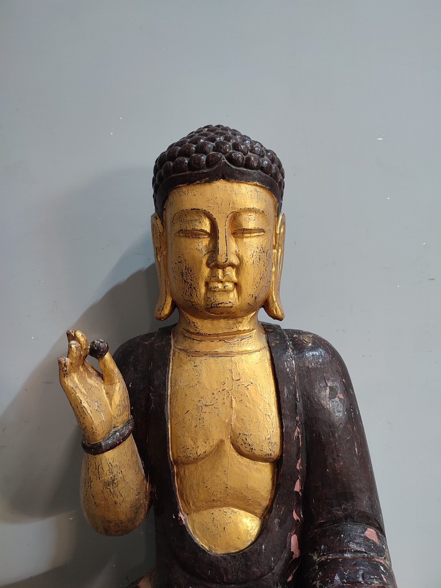 43256 Grande scultura buddha in legno dipianto