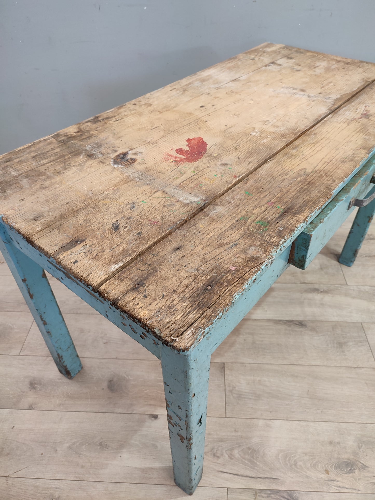 70041 Tavolo rustico in legno con base azzurra