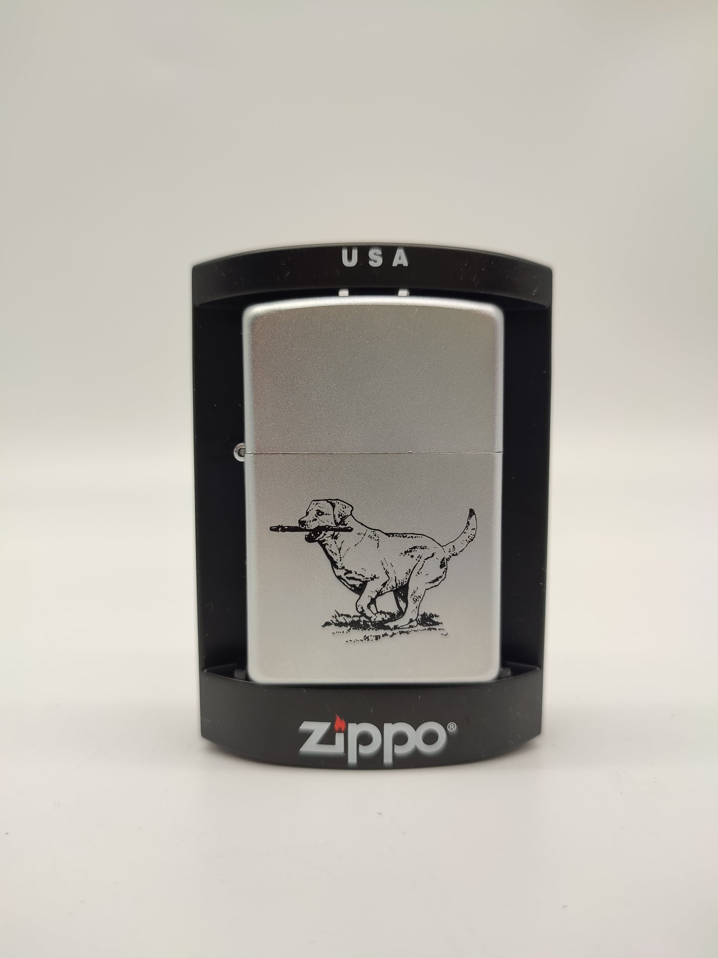 70289 Accendino Zippo con labrador