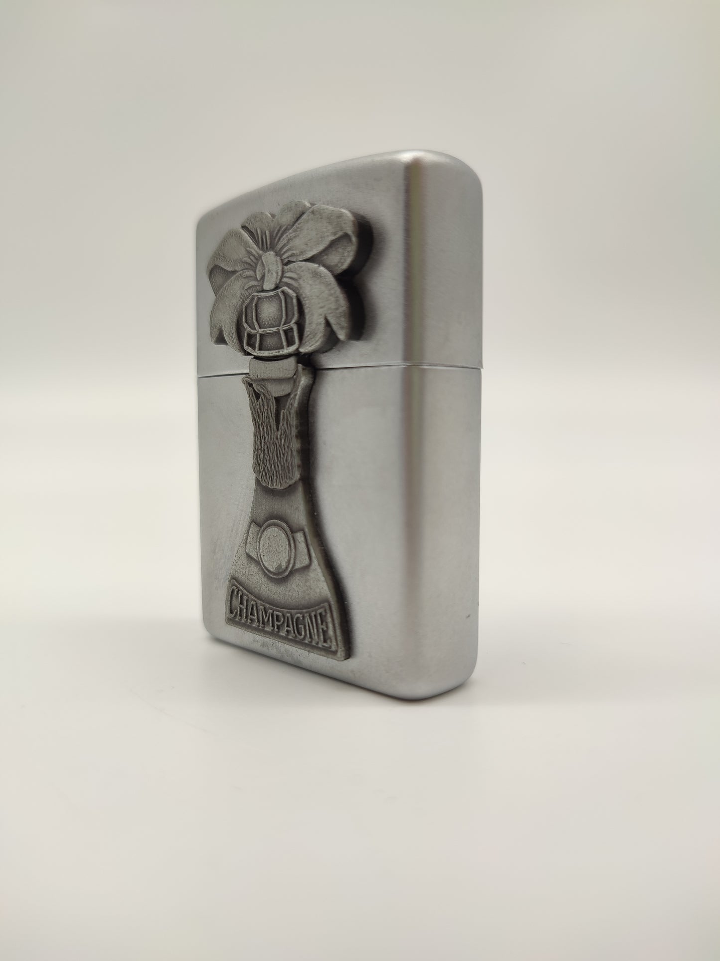 70286 Accendino Zippo champagne