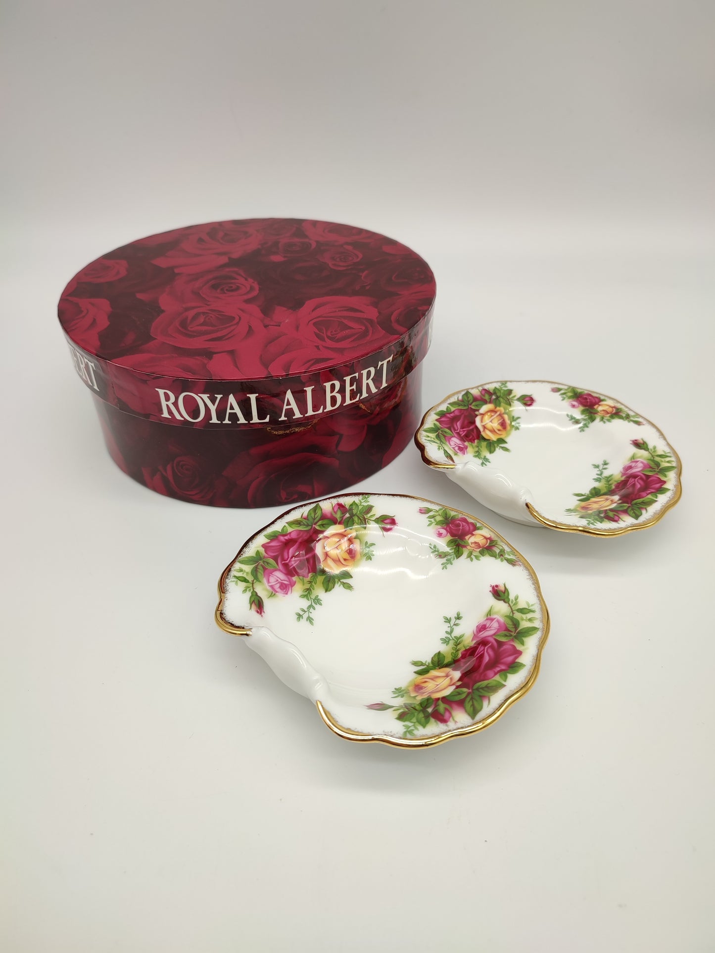 72192 Set n 2 ciotoline forma conchiglia Royal Albert Old Country Roses