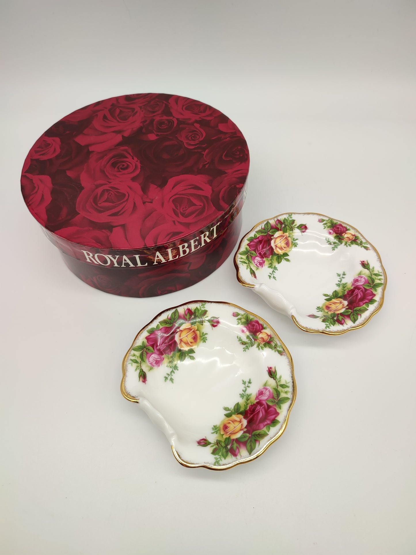 72192 Set n 2 ciotoline forma conchiglia Royal Albert Old Country Roses