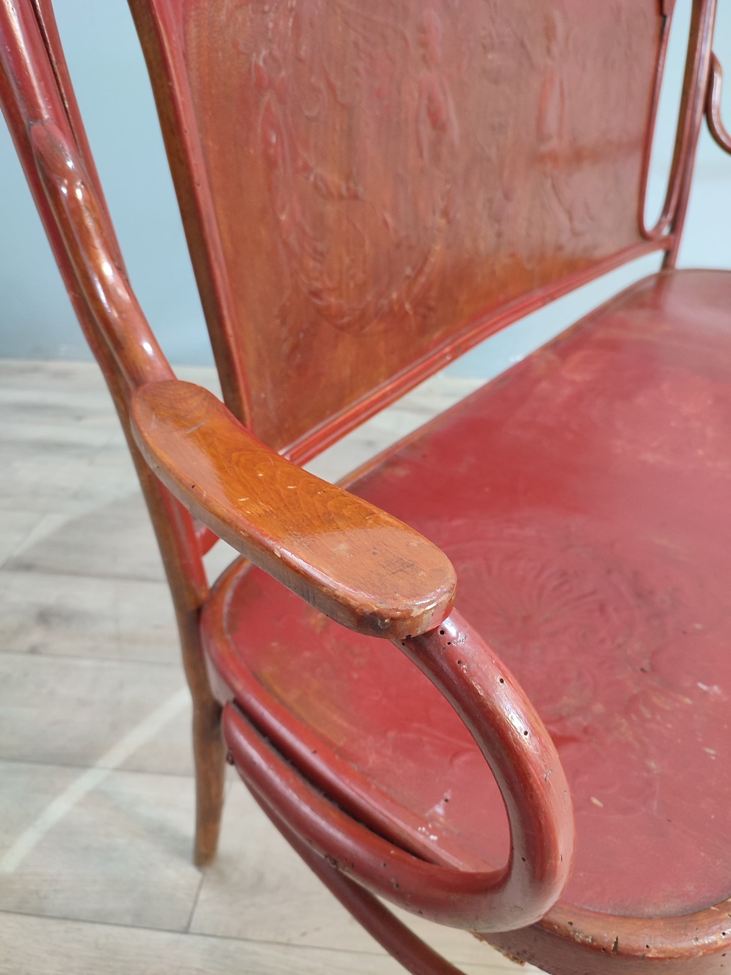 71881 Divanetto stile Thonet rosso