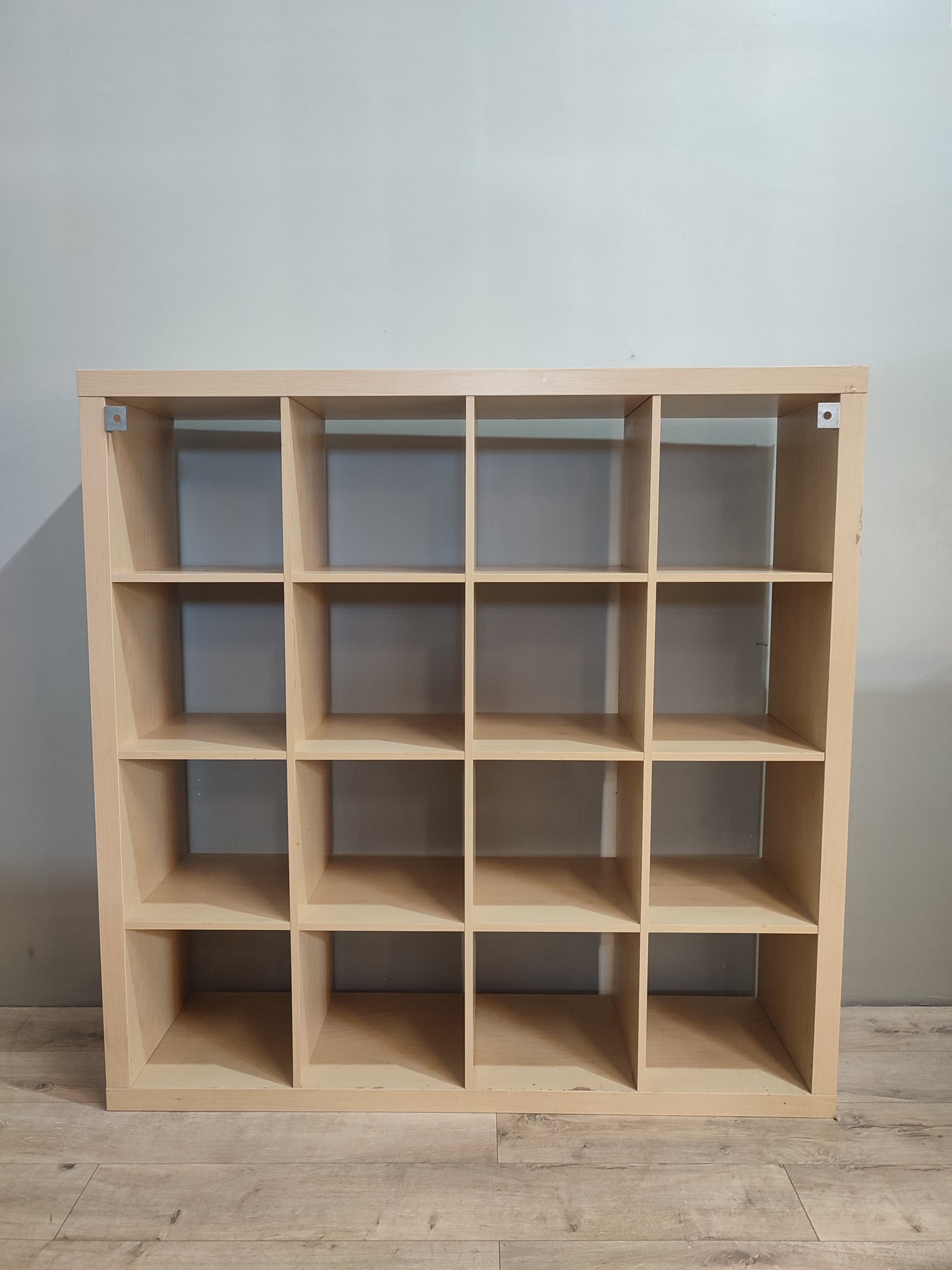 73647 Libreria Ikea Kallax  16 cubi color legno chiaro