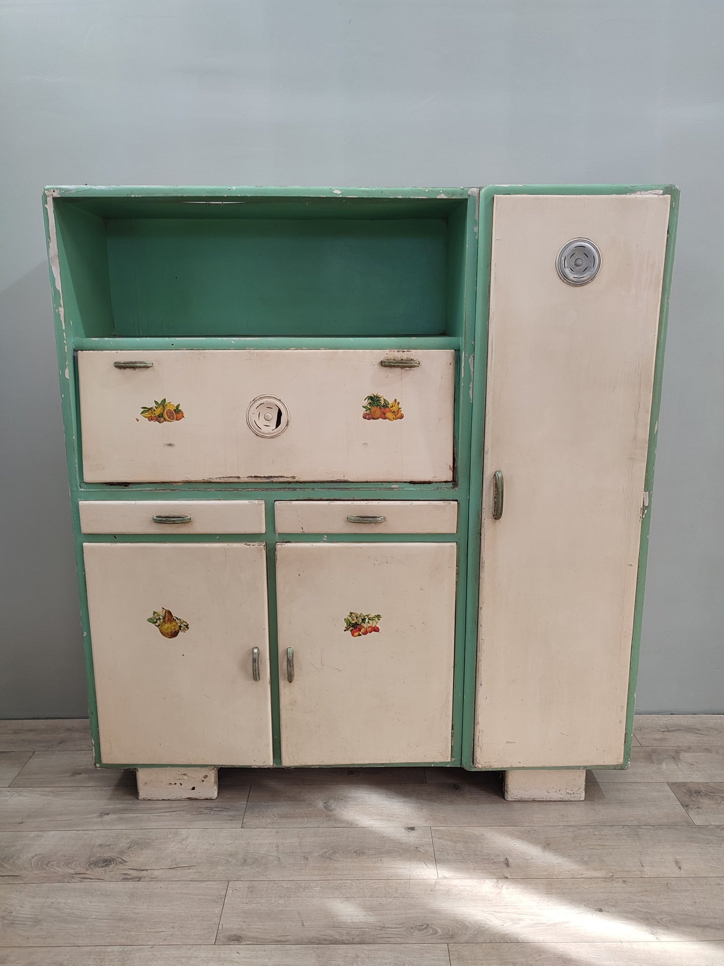 74068 Credenza anni '50 bianca e verde