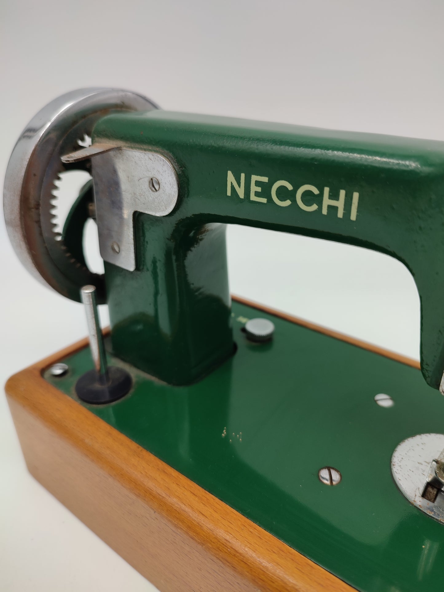 73986 Macchina da cucire Necchi in miniatura