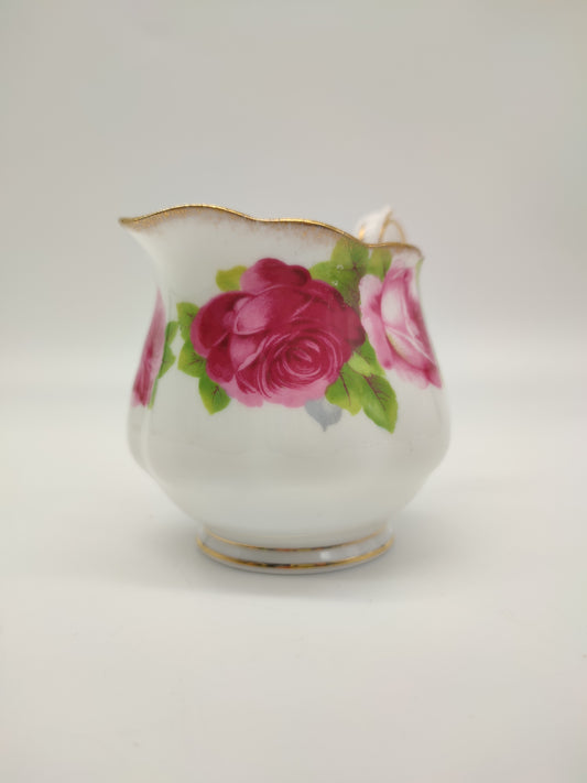 70819 Lattiera in ceramica Royal Albert Old English Rose