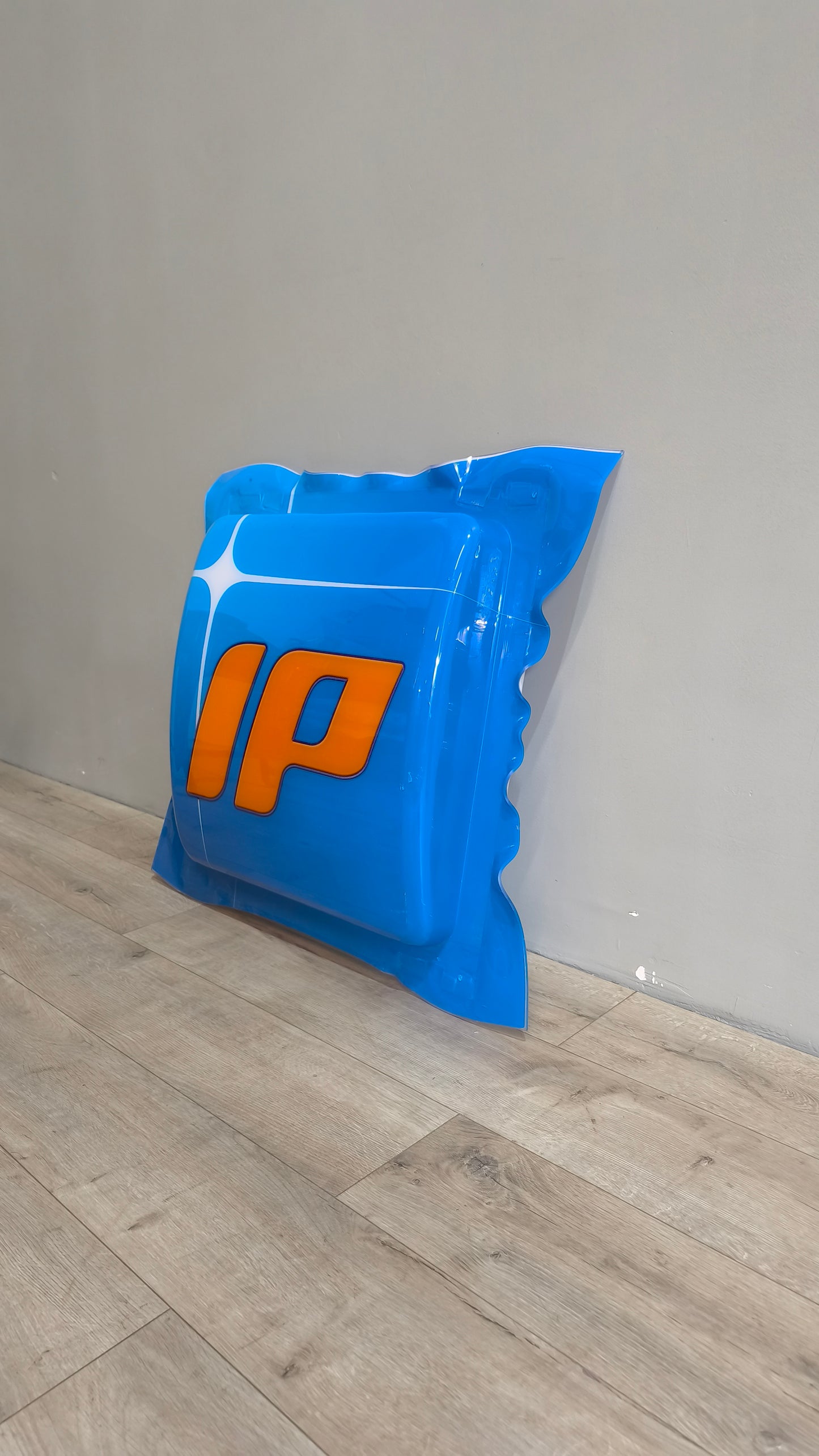 76298 Insegna IP in plastica