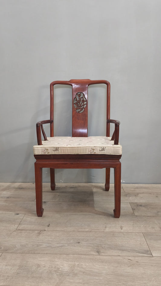 77879  Poltroncina cinese con braccioli in legno di palissandro