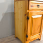 78310 Credenzina un'anta in legno di pino