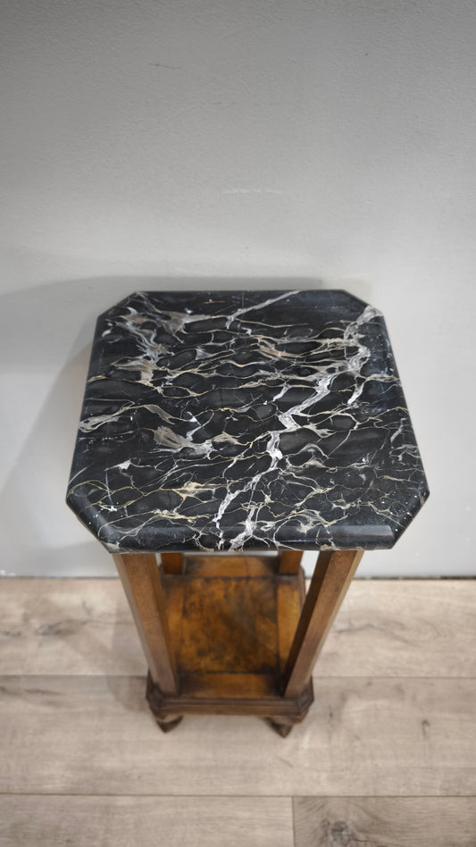 79084 Alzata in legno con piano in marmo grigio