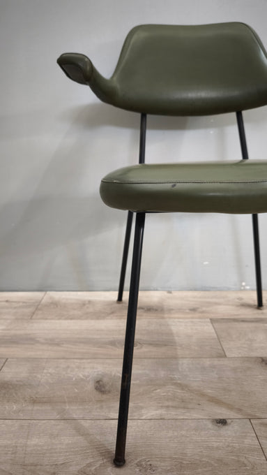 79338 Poltroncina vintage con braccioli in sky verde