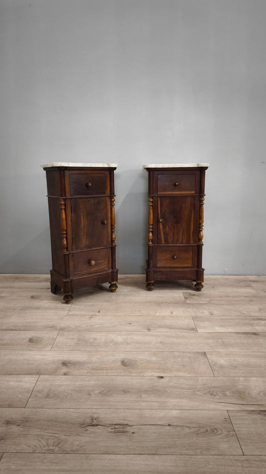 79355 Coppia di comodini in legno con piano in marmo bianco