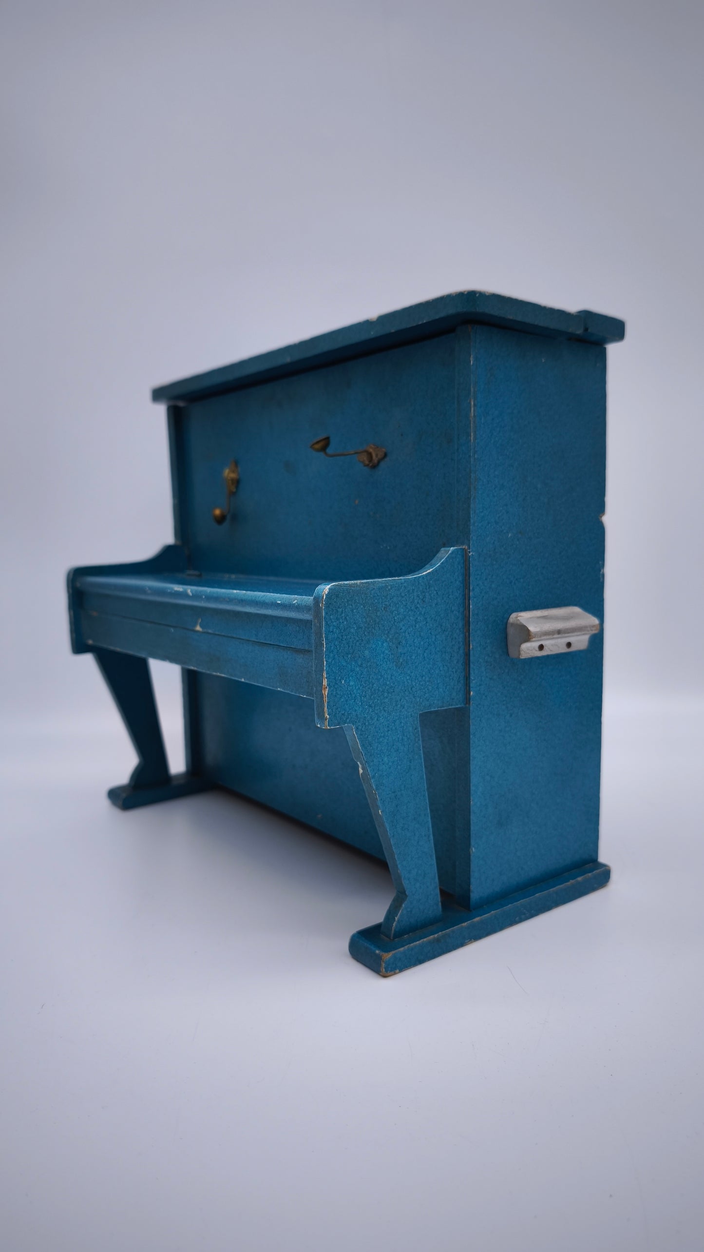 78999 Piccolo pianoforte in legno