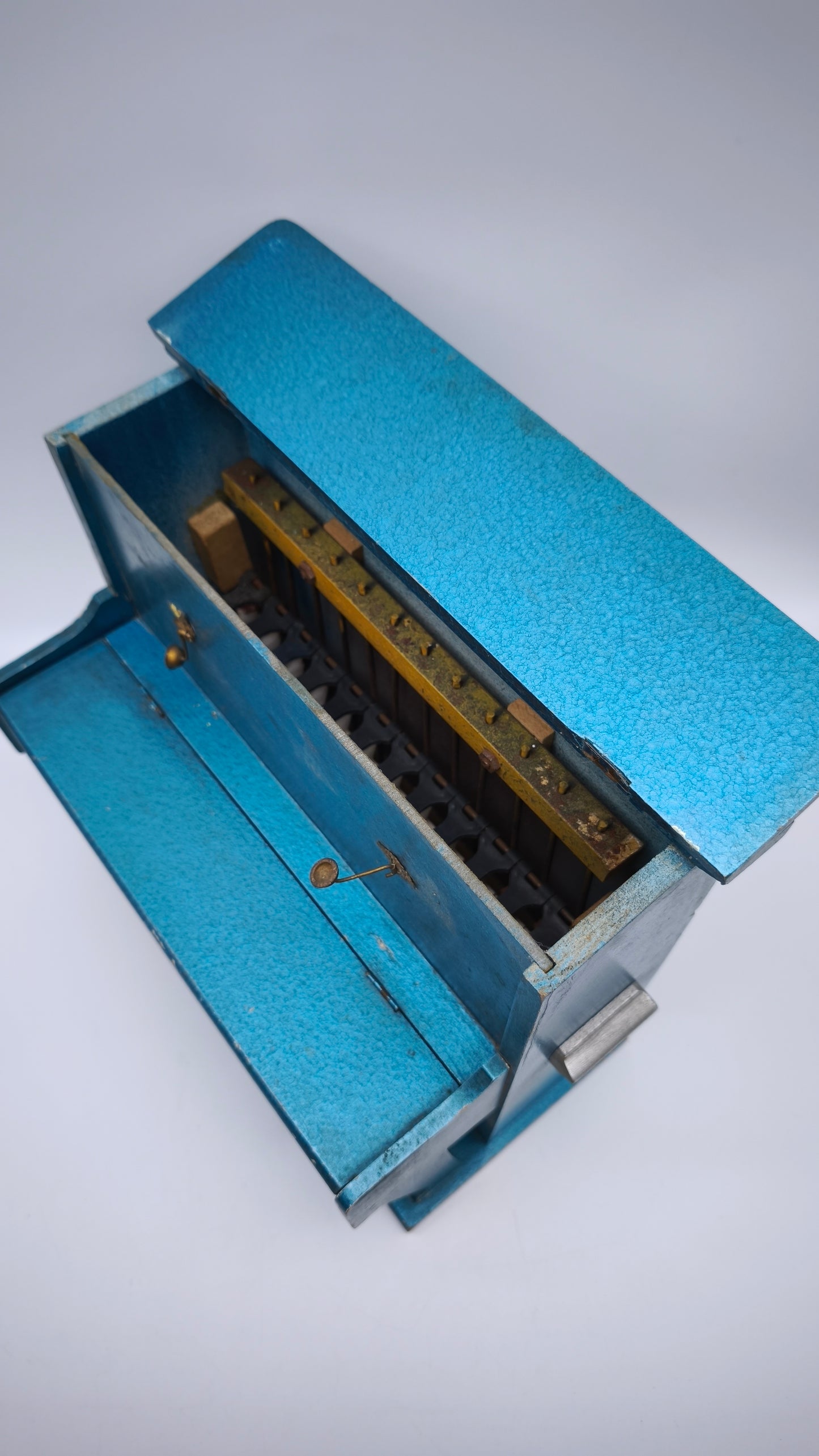 78999 Piccolo pianoforte in legno