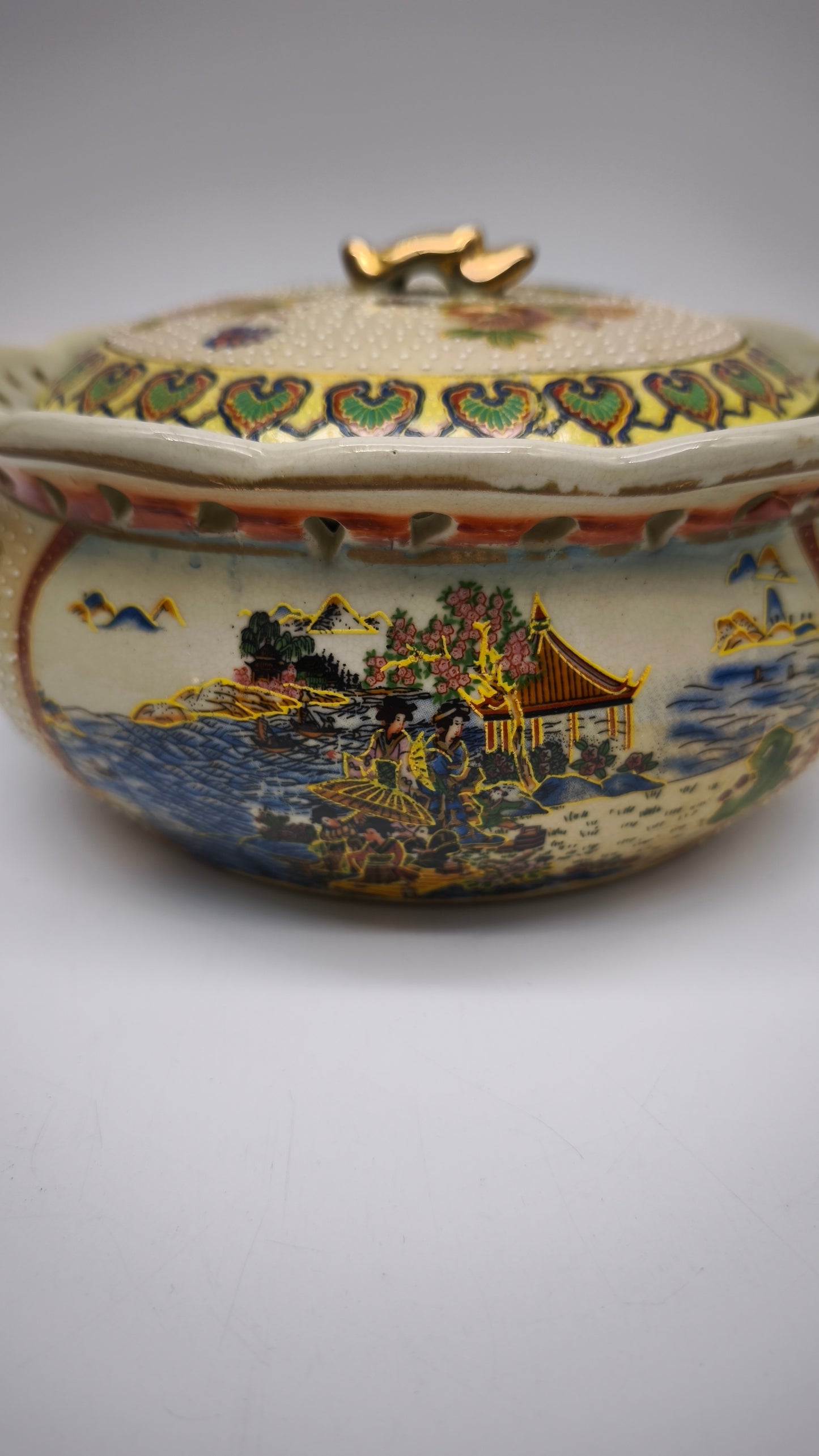 79485 Centrotavola in ceramica Golden Satsuma con coperchio