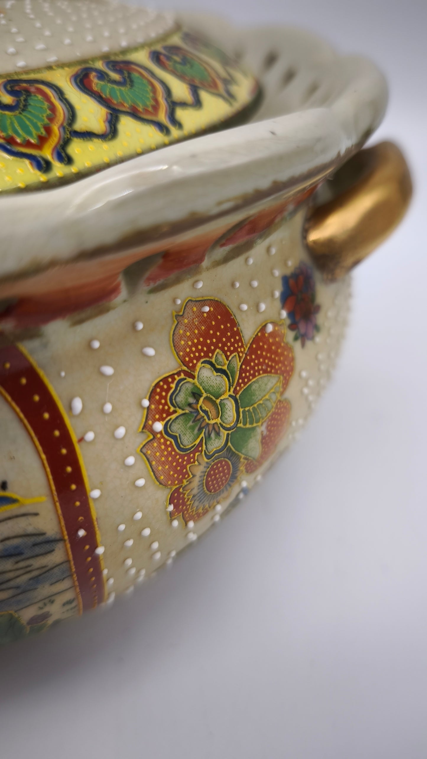 79485 Centrotavola in ceramica Golden Satsuma con coperchio
