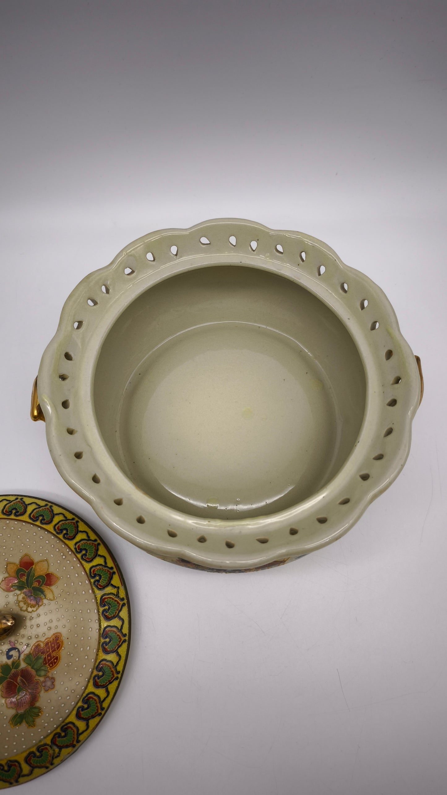 79485 Centrotavola in ceramica Golden Satsuma con coperchio