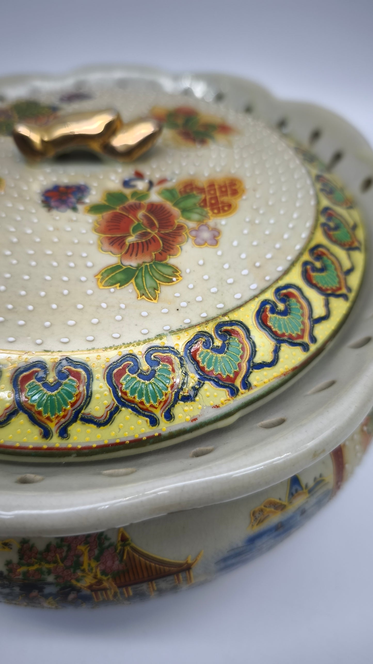 79485 Centrotavola in ceramica Golden Satsuma con coperchio